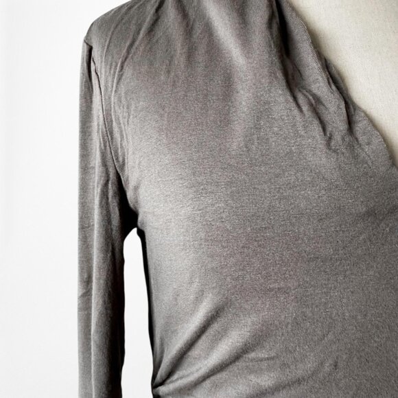 Vintage Y2K Vince Camuto Gray Knit 3/4 Sleeves Pullover V-Neck Top Size S/M - Picture 6 of 6